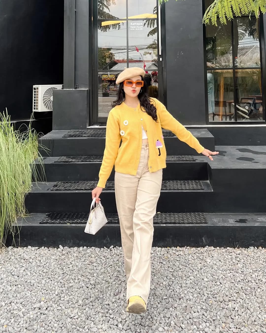 Rere Amalia - Fashion & Beauty Influencer Jember